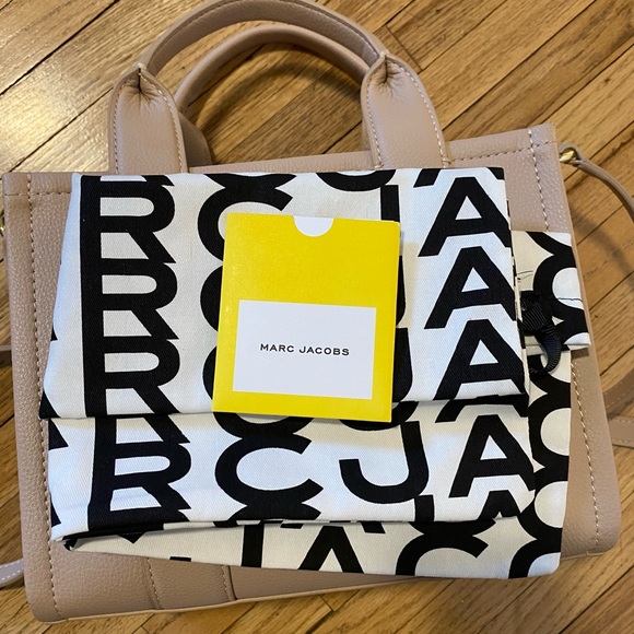 Marc Jacobs The Leather Mini Tote Bag - Picture 14 of 14